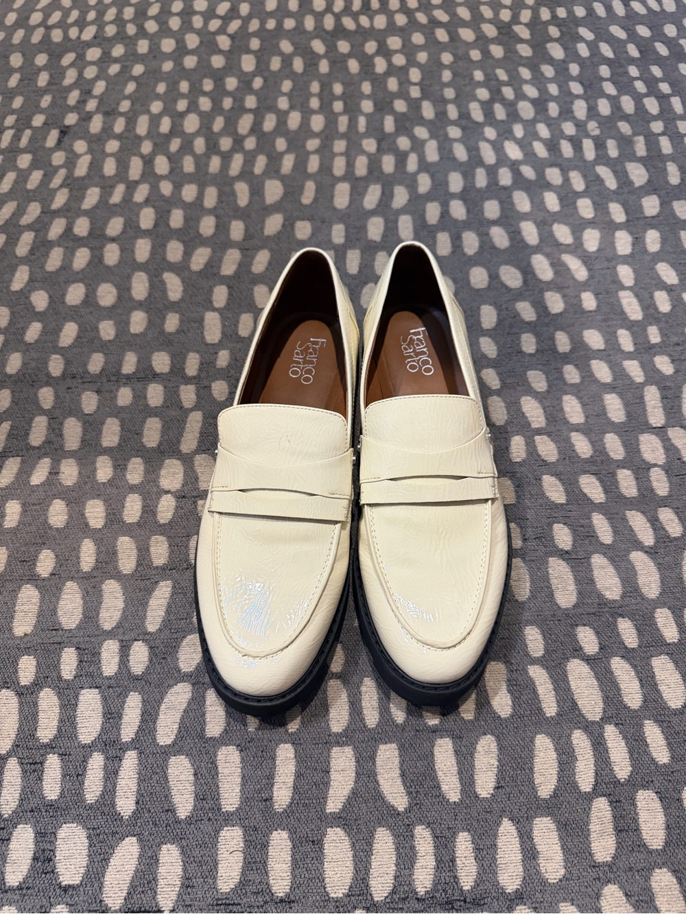 New Franco Sarto “Cassandra” Cream Patent Leather Penny Loafers for Women Sz 10